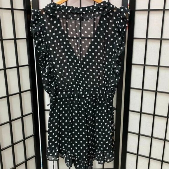 SABO SKIRT Eryka Speck Polka Dot Ruffle Sleeveless V Neck Romper Onesie Playsuit - Picture 7 of 10